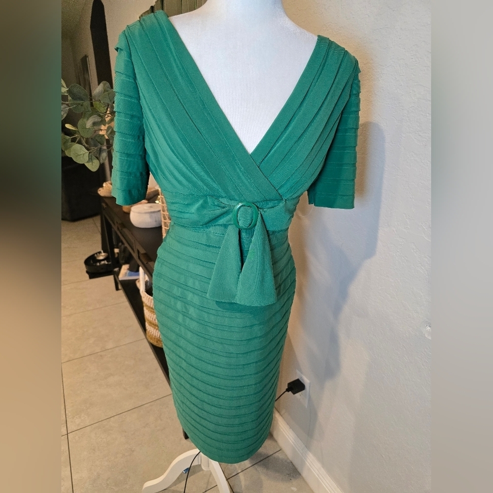 Adrianna Papell Women's Tiered Sheat Belted Banded Stretch Cocktail Dress 10